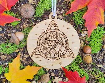 Triquetra Witchy Ornament / Pagan Gift / Yule Tree Decor / Engraved Wood / Triquetra / Christmas Tree Ornament / Celtic Symbol