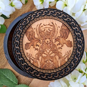 Joyero de madera con nudo celta The Morrigan