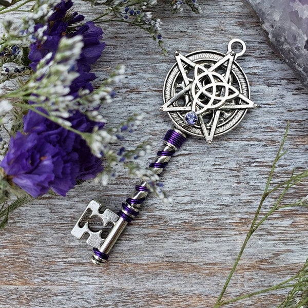 Pentacle Key Pendant / Wiccan Jewelry / Pagan Jewelry