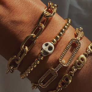 Halloween Bracelet, Gold Skull Bracelet, Beaded Bracelet, Halloween Gift, Spooky Bracelet, Fall Jewelry, Skull Jewelry, Halloween Jewelry