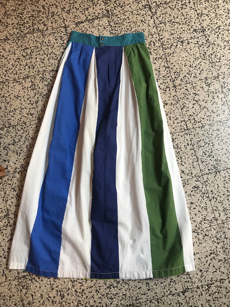 Jupe longue aux couleurs contrastées vintage finlandaise des années 70 / Rayures géométriques abstraites / Bleu sarcelle indigo bleu marine Chartreuse vert herbe / Taille XS S / VOIR LA VIDÉO image 10