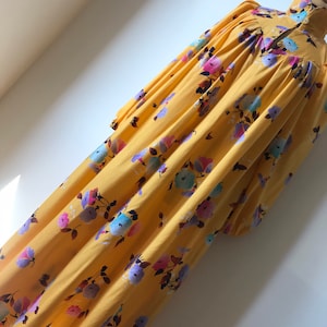 Vintage 80’s Smock Trapeze Dress Kaftan / Abstract Floral Petals / Melon Yellow Grape Cyan Blue  / Size S - M / SEE VIDEO!