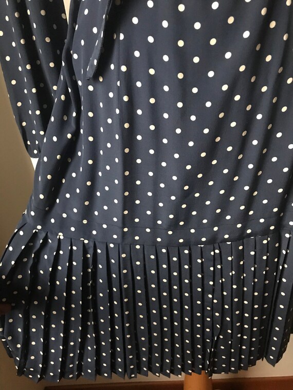 Vintage late 70s 80's Polkadot Silk Shift Dress /… - image 9