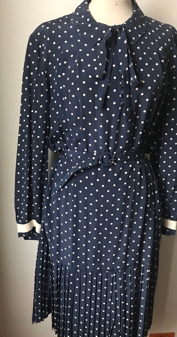 Vintage late 70s 80's Polkadot Silk Shift Dress /… - image 2