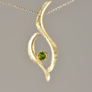 Sterling silver necklace with peridot