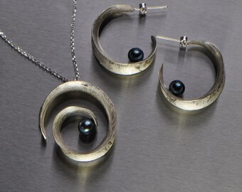 Handgemachtes Sterling Silber Schmuckset mit schwarzen Perlen: Holzmaserung