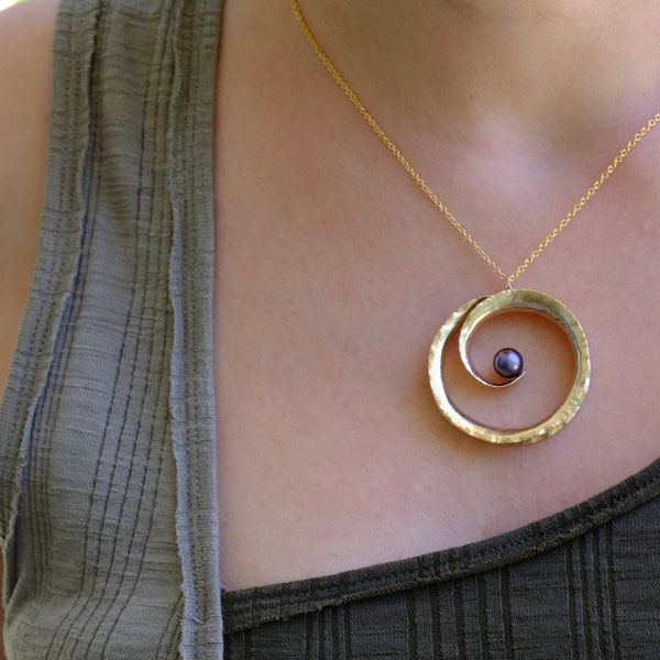 Large 14K gold filled spiral pendant with black freshwater pearl (with purple/blue undertones)