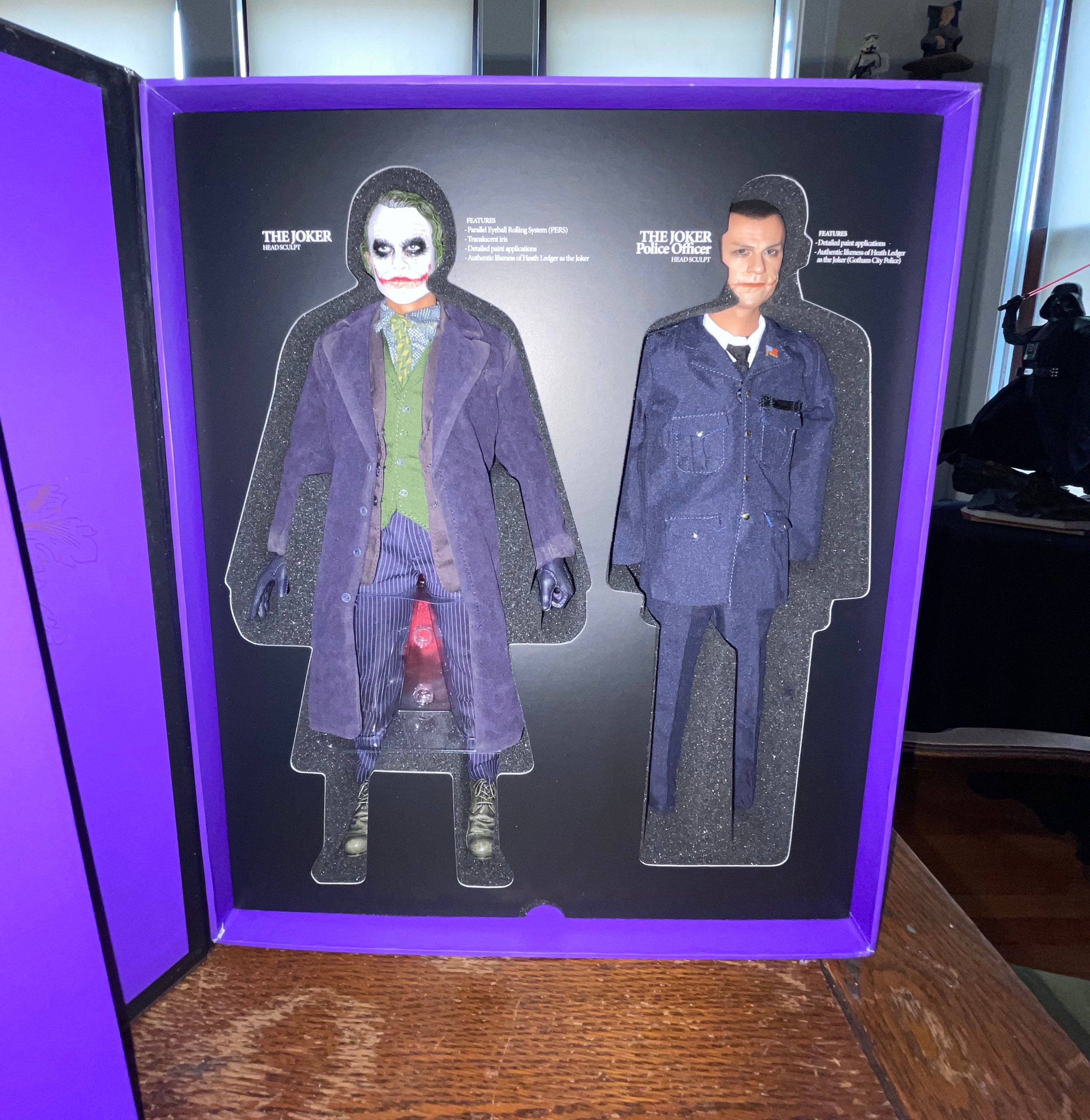 Hot Toys The Dark Knight - The Joker Figurine en PVC 1:6 30,5cm (DX01)