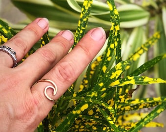 Wave ring in Gold fill metal