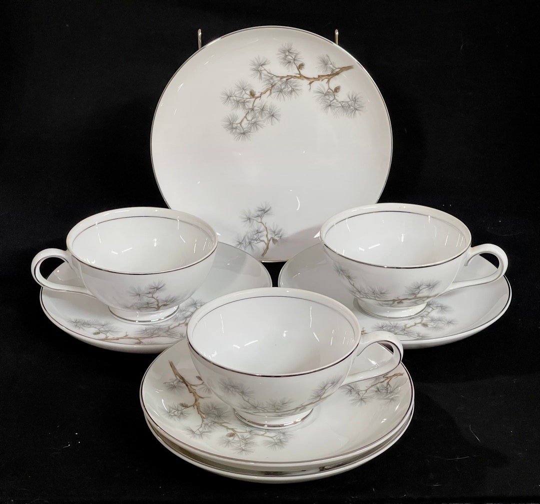 Set of 8 Pieces Fashion Manor PINEDALE Dinnerware Pine Sprays Etsy