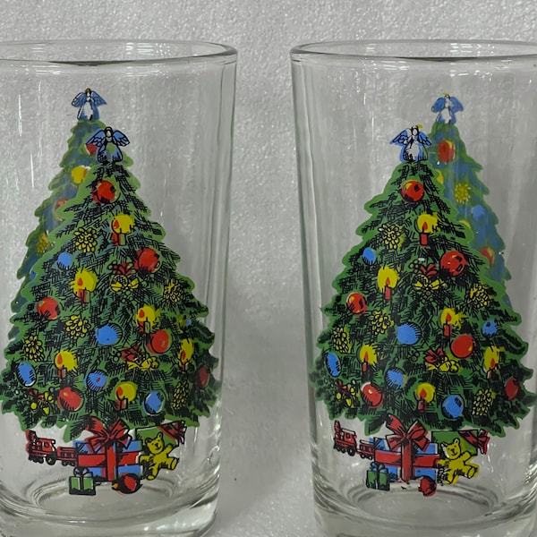 Jamestown Action CHRISTMAS Treasure Tree in center both sides Carlton Glassware Lot of 2 Glassware Tumblers 12 oz 5 1/2" tall XLNT