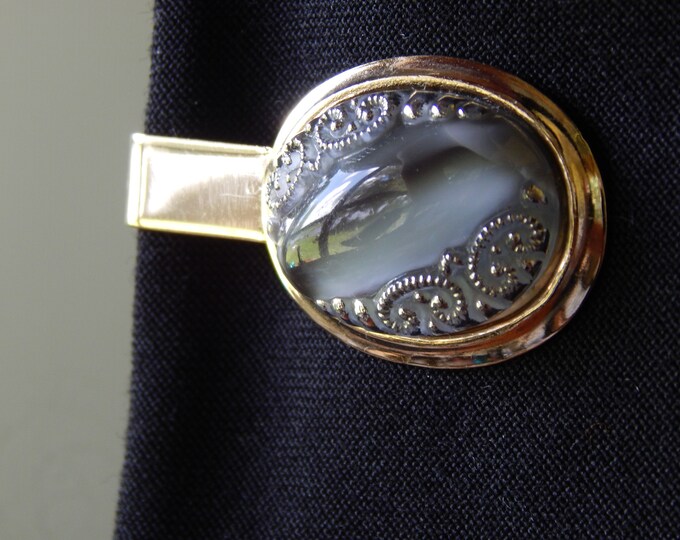Vintage Tie Clip Pearlized Tie Bar Cabochon Silver Scroll Ornate Design Wedding Gentlemen Suit Tie Accessories Gold Tone