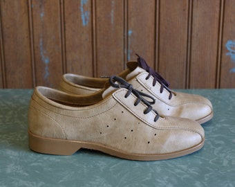 retro bowling shoes