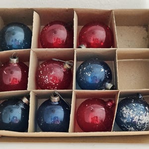 Antique Unsilvered North American Glass Christmas Tree Ornaments, 8 Vintage See Through Christmas Balls w/ Snow, 1940s Red & Blue Xmas Balls