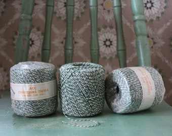 1 Roll of Vintage Green and White Christmas Twine, Striped Twine, Bakery Twine, Baker's Twine, Package Twine, Package String, Crafts Supply