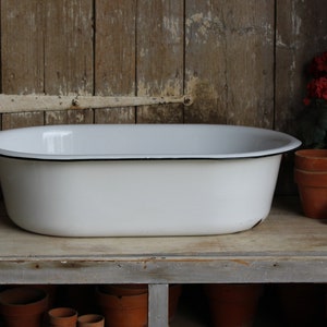 Vintage Extra Large 28 1/4" Enamelware Washtub, White with Black Enamelware Wash Tub, Large Enamel Ware Basin, Enamelware Sink, Baby Bathtub