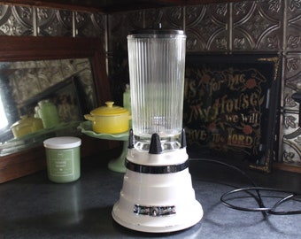 Vintage Waring Blender, White Waring Blendor, Blender with Deco Beehive Base & Glass Pitcher, Clean Working Blender, White Farmhouse Kitchen