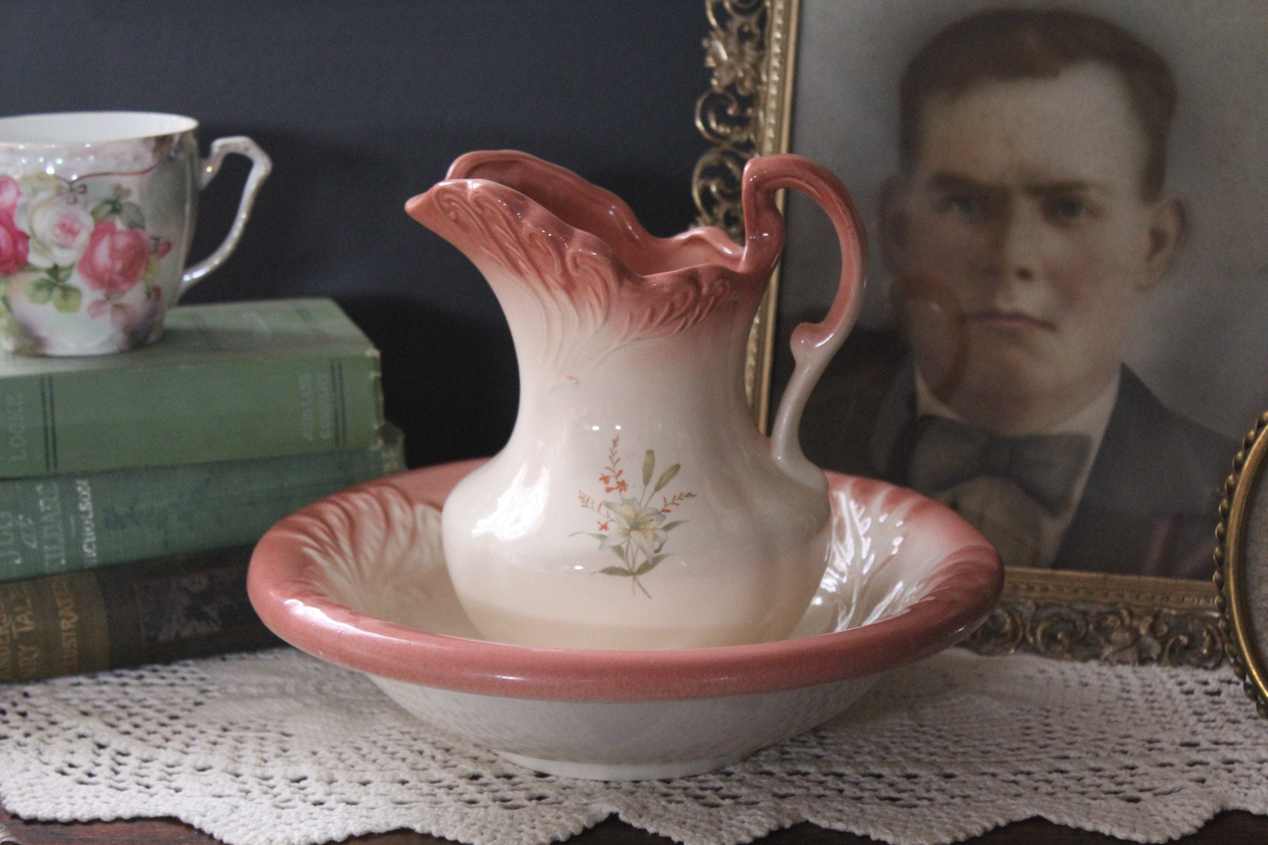 Antique Pink Pitcher and Wash Basin, Vintage White and Pink Floral Pottery  Pitcher and Bowl, Washstand Water Pitcher, Victorian Vanity - Etsy, image size:2592x1728