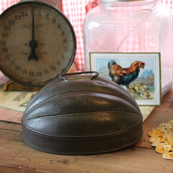 Antique Tin Pudding Mold, Vintage Pudding Tin, Melon Shaped Metal Mold for Your Farmhouse, Primitive Kitchen Tinware, Farm Kitchen Mold