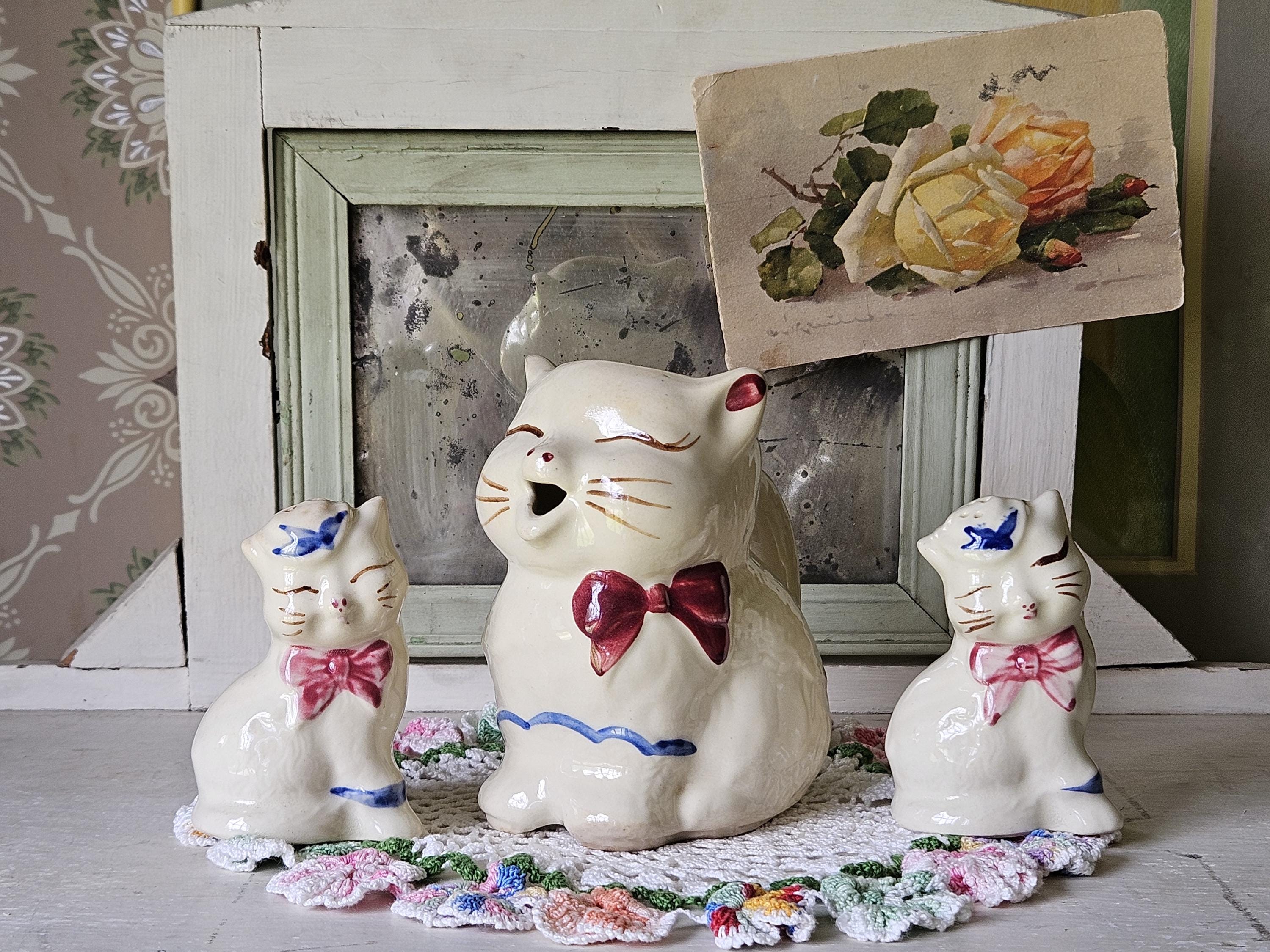 猫の形の陶器製置物 il_fullxfull.8071732527_phjb.jpg