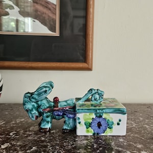 Vintage Italian Ceramic Donkey Pulling Cart Trinket Box, Majolica Style Donkey and Cart Figurine Made in Italy, Pottery Donkey Trinket Box