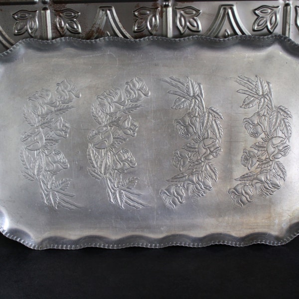 Vintage Aluminum Tray with Roses, Rectangle Tray, Platter, Long Aluminum Tray, Cottage Roses on Metal Tray, Shabby Decor, Rose Tray