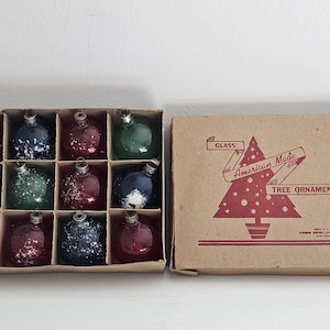 Antique Unsilvered North American Glass Christmas Tree Ornaments, 12 Vintage Colorful Clear Christmas Balls with Snow, WWII 1940s Xmas Balls