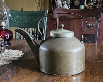Antique Brass and Copper Kettle with Lid, Vintage Large Copper & Brass Kettle, Primitive Kettle for Your Farmhouse Kitchen, Fireplace Mantle