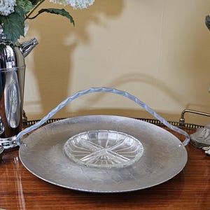 Midcentury Buenilum Tray with Glass Insert and Handle, Vintage Large Hammered Aluminum Tray, Basket Tray, Metal Platter, Charcuterie Tray