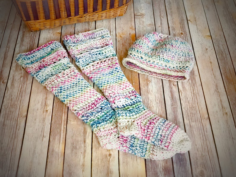 Booties Rainbow Fish Thick n' Quick Socks Crochet Pattern, Crochet Booties, Crochet Socks image 4