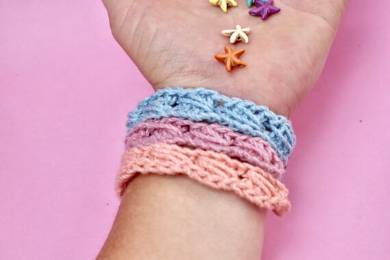 crochet friendship bracelet
