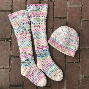 Booties Rainbow Fish Thick n' Quick Socks Crochet Pattern, Crochet Booties, Crochet Socks image 2