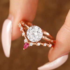 2CT Moissanite Engagement Ring Set, Solid Gold Round Moissanite Bridal Ring, Curved Shaped Ruby Wedding Band, Anniversary Ring Set