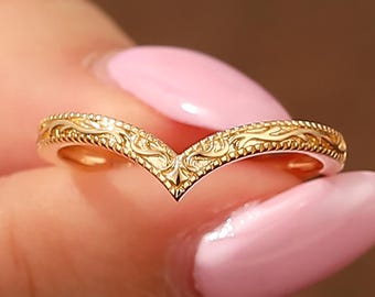 Vintage Solid 14K Gold Filigree Wedding Band for Women, Curved Stackable Anniversary Ring
