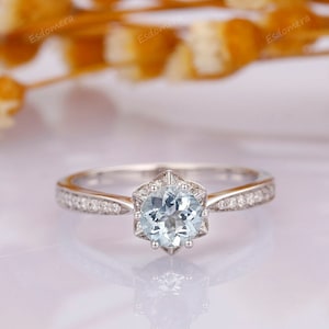 Rundschliff 5mm natürlicher Aquamarin Verlobungsring, Tapared Band Hochzeit Versprechen Ring, Geburtstagsgeschenk für sie, einzigartige Art-Deco-Moissanite Ring