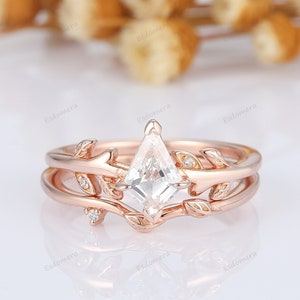 Kite Cut Mmoissanite Engagement Ring Set, Unique Rose Gold Wedding Ring, Vintage Leaf Bridal Ring Set,  Promise ring Anniversary Ring