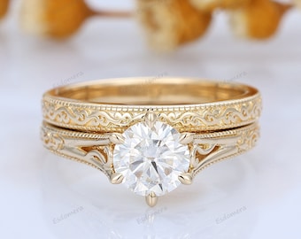 Antique Filigree Moissanite Ring Set, 1CT Round Cut Moissanite Engagement Ring Set, Art Deco Bridal Promise Ring, Plain Gold Wedding Band