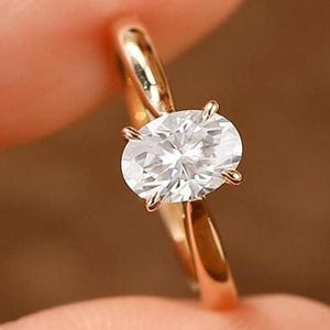 Solitaire ring cadeau voor haar, 1CT ovaal geslepen moissaniet verlovingsring, 14K geelgouden griffen set trouwring, art deco jubileumring