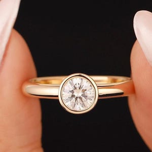 Moissanite Ring, Bezel Set, Round Cut Moissanite Ring, Solitaire Ring, 14k White Gold Engagement Ring, Promise Bridal Ring, Anniversary Ring
