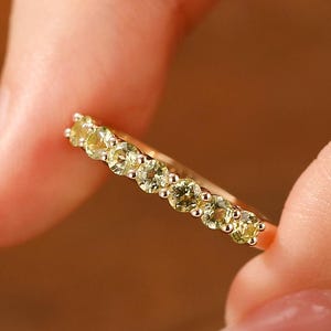 7 Stone Peridot Wedding Ring, August Birthstone Ring, Peridot Statement Ring, Solid Yellow Gold Ring, Stacking Ring Anniversary Ring