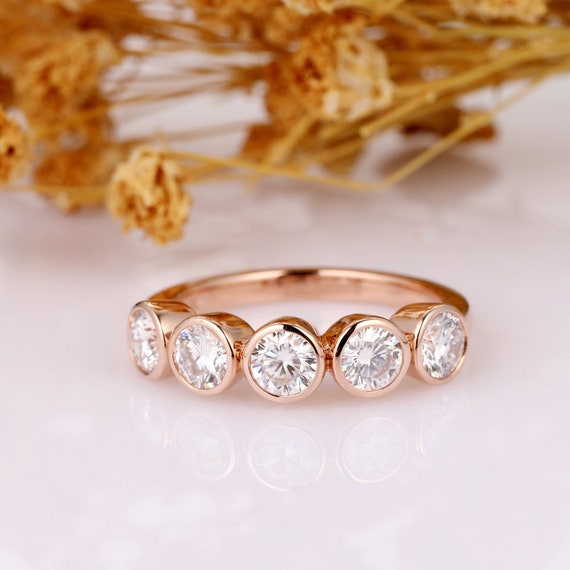 Why Should I Buy a five Stone Diamond Ring? | Jewelry Guide
