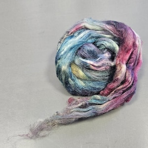 Silk fiber for spinning, Hand-dyed silk roving for spinning, Tussah silk for Needle or Nuno Felting 10gr, 0,35oz