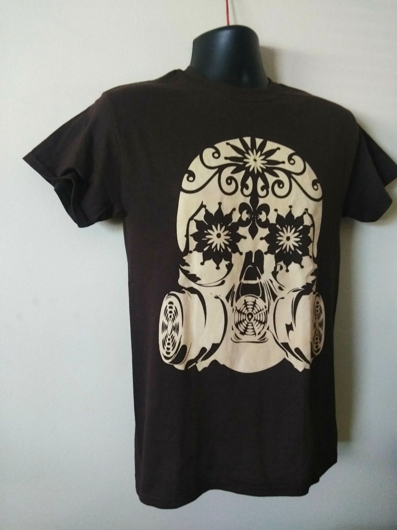 SKULL WITH GAS Mask Tee
