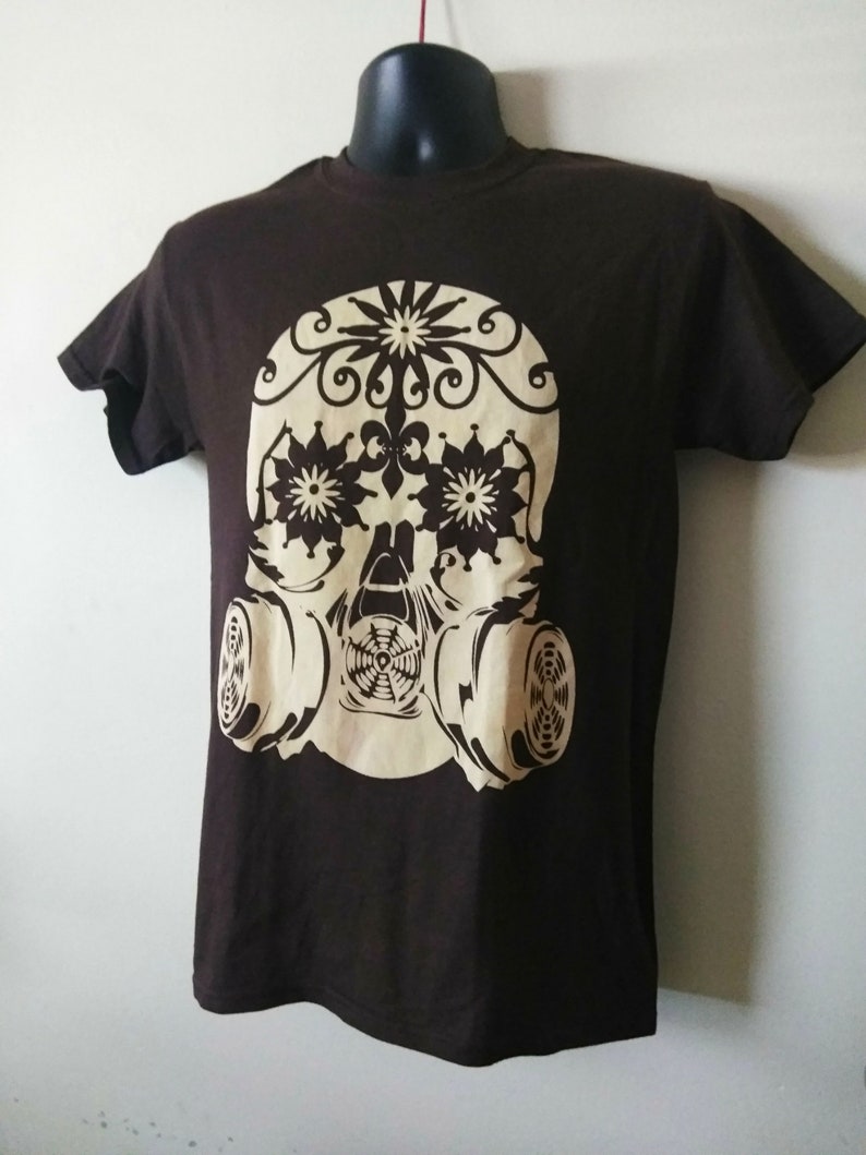 SKULL WITH GAS Mask Tee