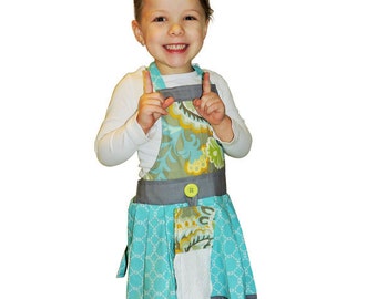 Girl's cooking Apron, Mother Daughter aprons, baking apron, The Bedford Life, Gifts Under 50