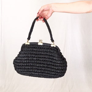 VINTAGE 50s black raffia handbag/40s 1950s Woven rockabilly pin-up 1940s evening bag/large gold brass wwii tiki retro purse image 1