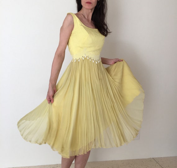 Beaded 1950s cocktail dress women XS small/Vintage