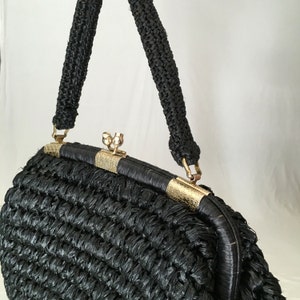 VINTAGE 50s black raffia handbag/40s 1950s Woven rockabilly pin-up 1940s evening bag/large gold brass wwii tiki retro purse image 2