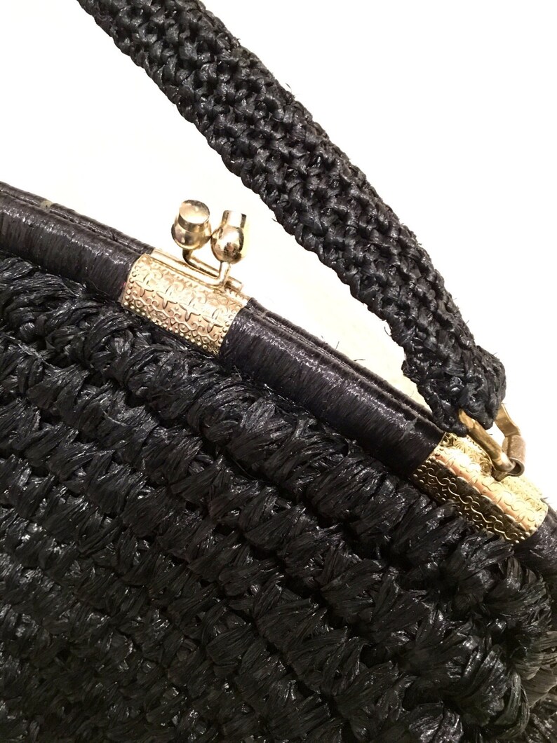 VINTAGE 50s black raffia handbag/40s 1950s Woven rockabilly pin-up 1940s evening bag/large gold brass wwii tiki retro purse image 3