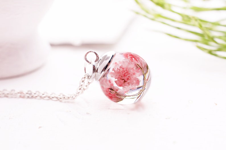 Resin necklace Nature necklace Botanical jewelry Birthday gift for her Real flower necklace Terrarium necklace with dried pink flowers